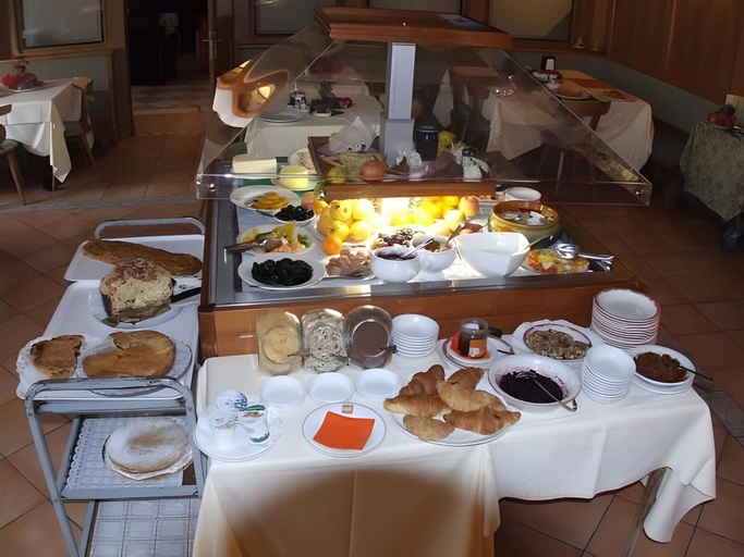 Food & Drinks 5, Club Hotel Tenno, Trento