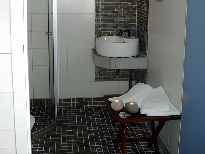 Bathroom 3, Strandflickornas Havshotell, Lysekil