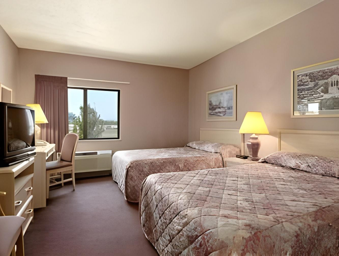 Bedroom 3, Baymont by Wyndham Paducah, McCracken