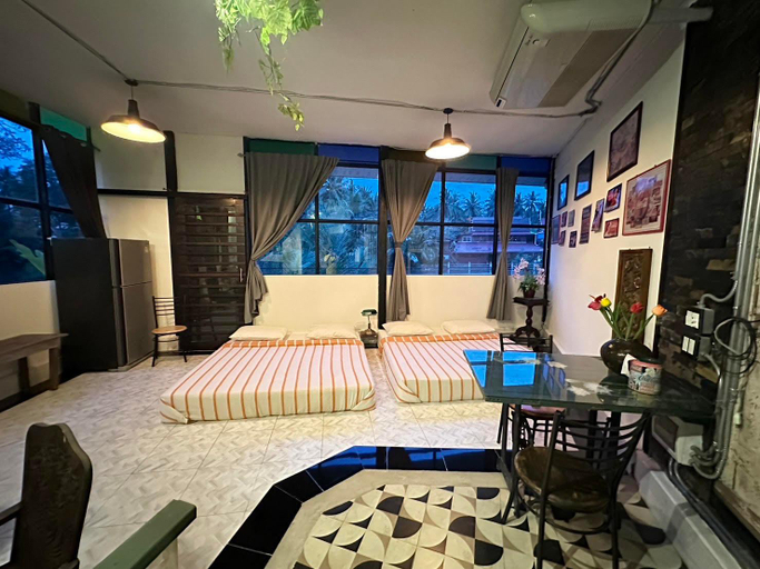 Bedroom 13