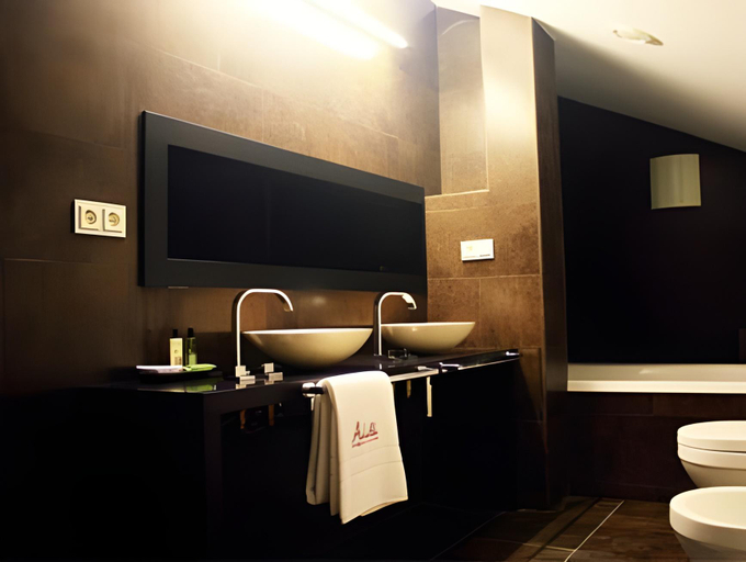 Bathroom 2, Akla Hotel Merida, Badajoz