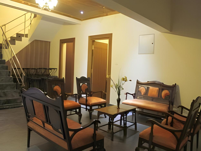 Public Area 2, Berry Hills Resort, The Nilgiris