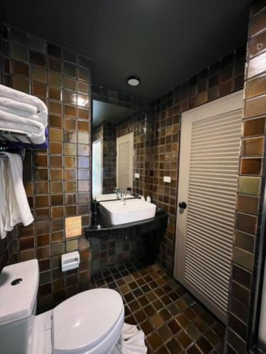 Bathroom 3, Karon Boutique, Phuket Island