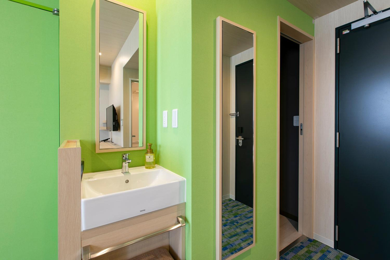 Bathroom 12