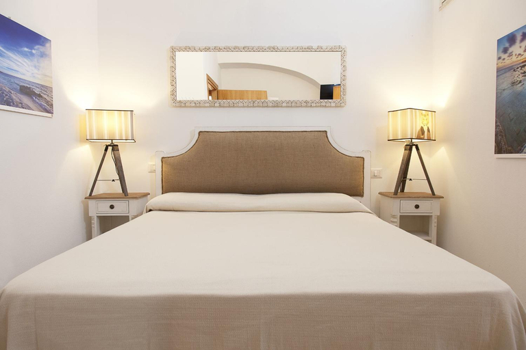 Bedroom 3, Acuario Guest House, Oristano