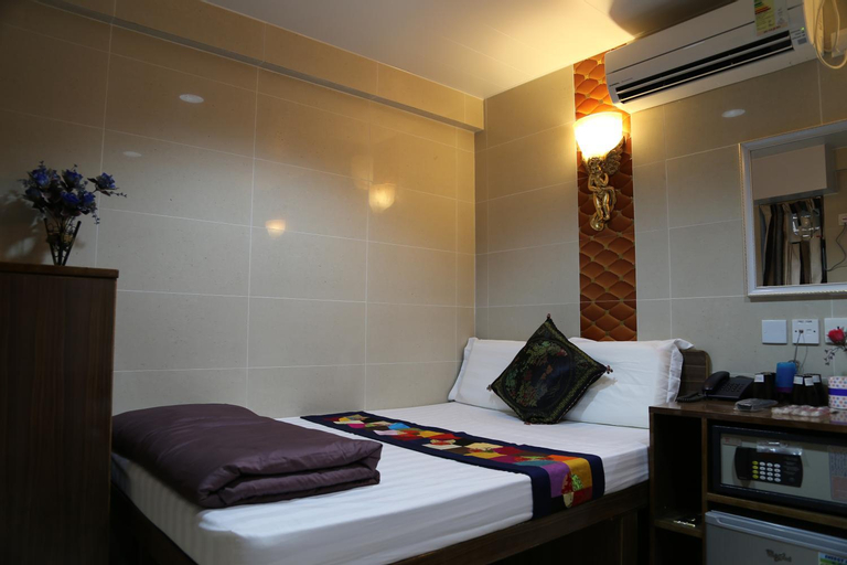 Bedroom 12