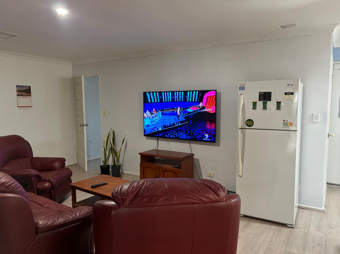Others 5, double room share bathroom and kitchen, Canning