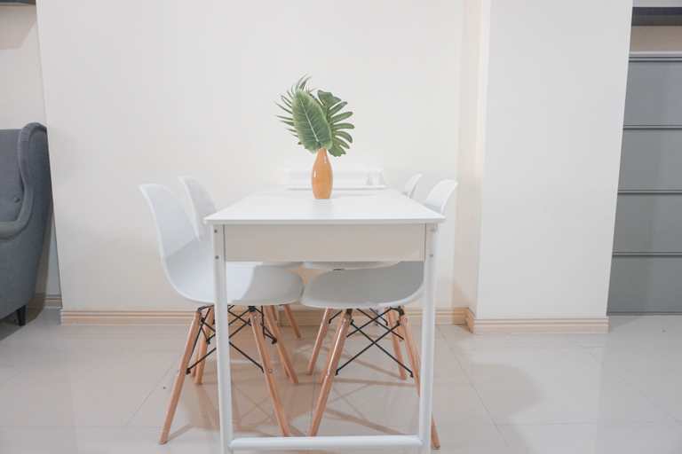 Dining Room 4