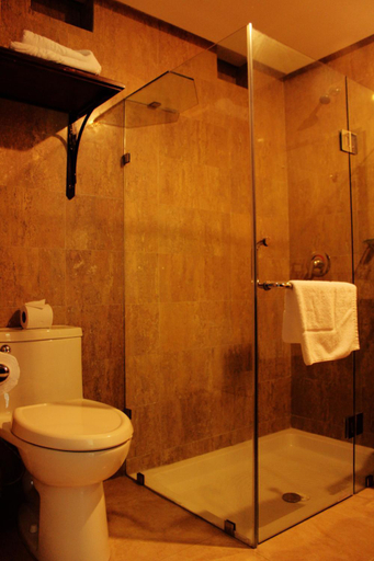 Bathroom 3, Park Hotel, Santa Cruz Verapaz