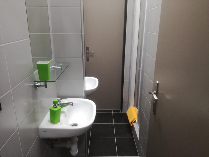 Bathroom 3, Sporthotel Zimni stadion Benesov, Benešov