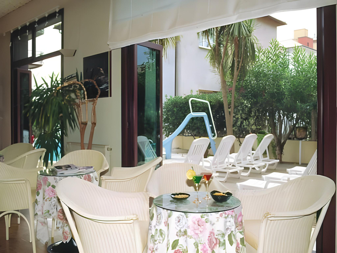 Food & Drinks 5, Ligure Residence Appartamenti per Vacanze, Savona