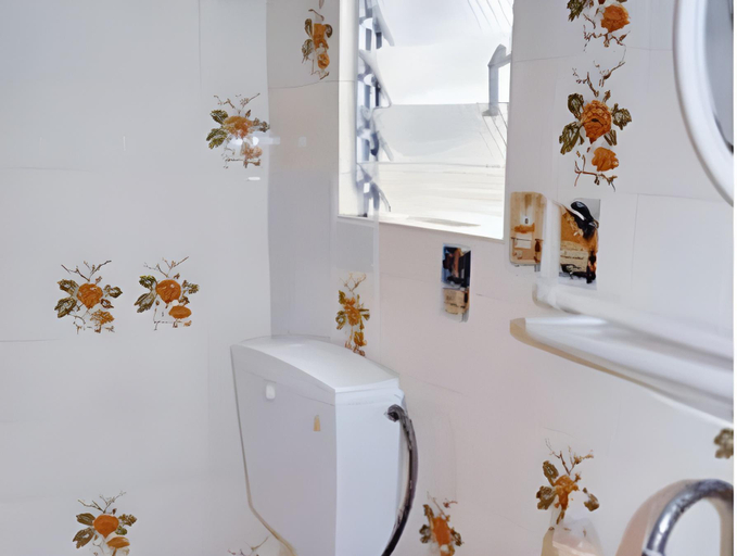 Bathroom 5, Hotel Eleftheria, South Aegean