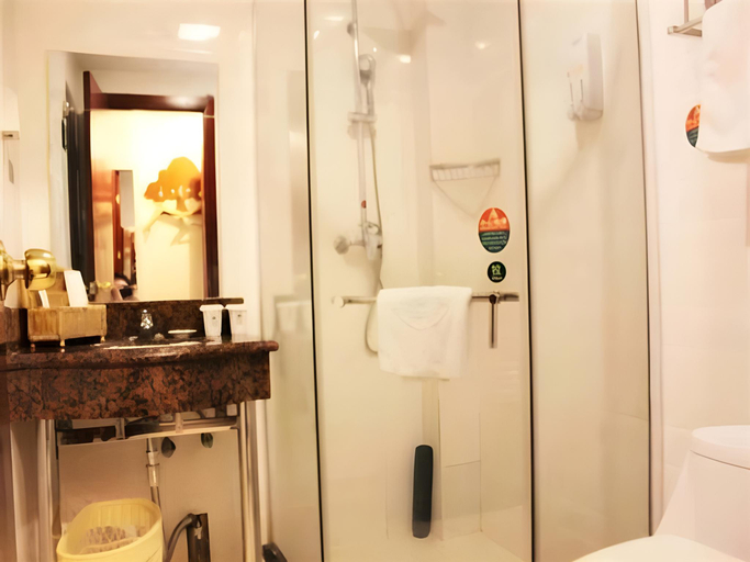 Bathroom 4, GreenTree Inn Jinan Shanda RD, Jinan