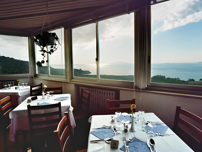 Food & Drinks 5, Hotel Dania, Napoli