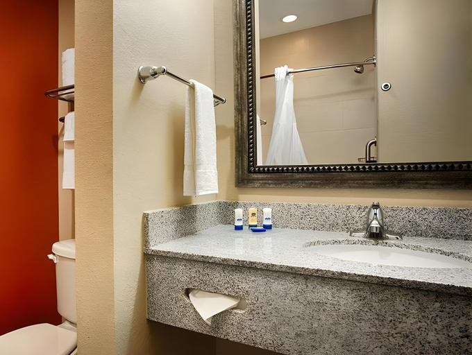 Bathroom 5, Best Western Plus Longhorn Inn & Suites, Caldwell