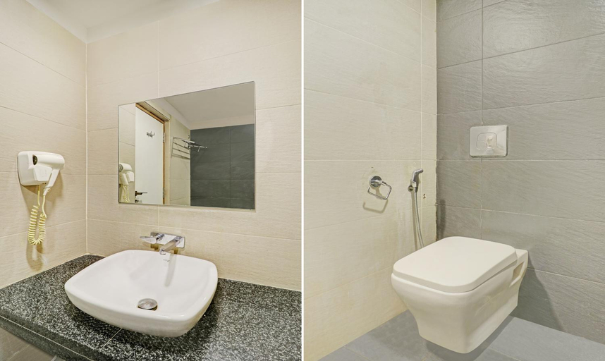 Bathroom 4, Hotel Park N, Krishna