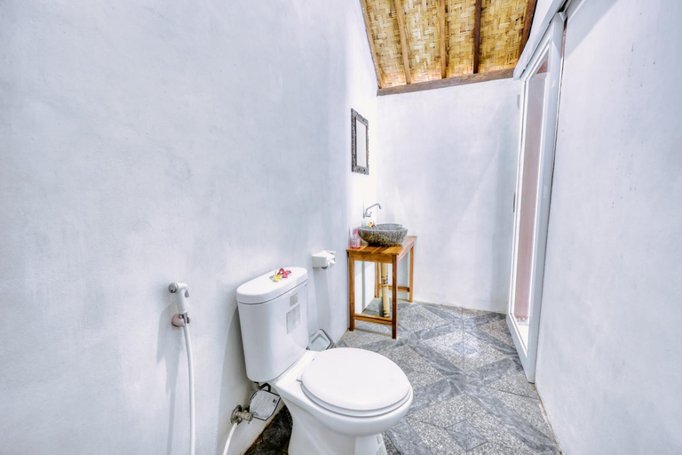 Bathroom 14