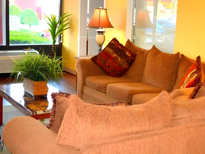 Public Area 2, Parkway Inn of Birmingham, Jefferson