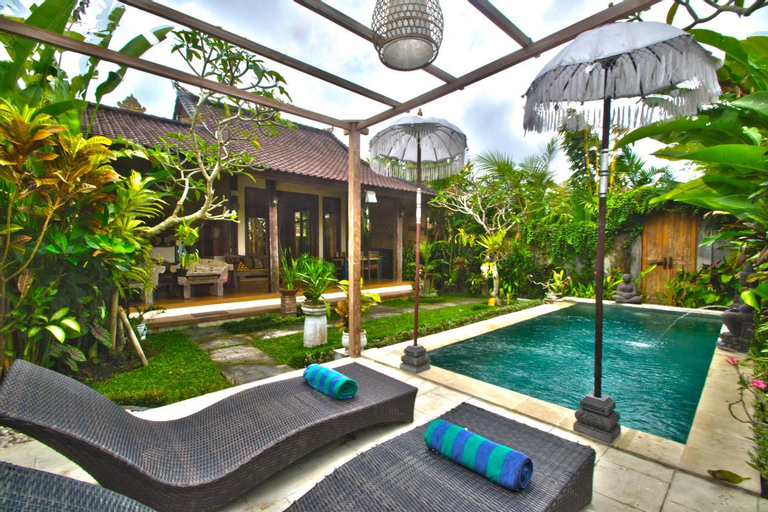 Swimming Pool 16