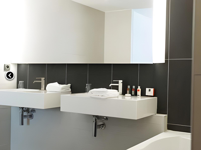 Bathroom 5, Royal Antibes - Luxury Hotel, Residence, Beach & Spa, Alpes-Maritimes