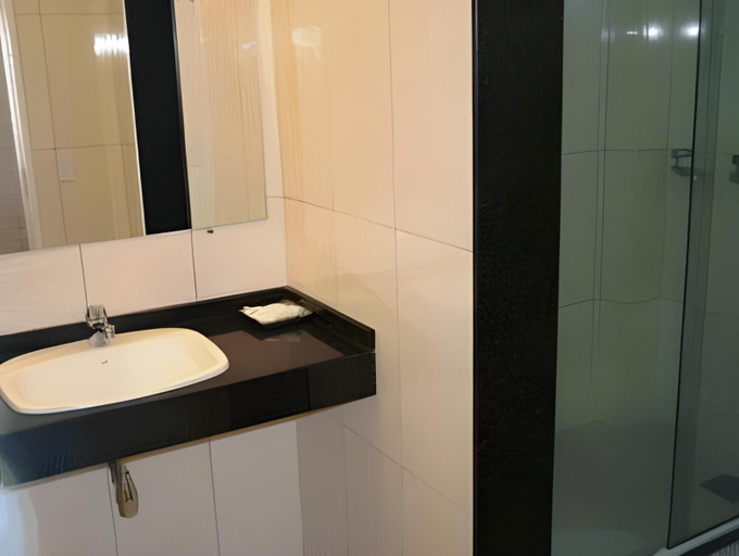 Bathroom 4, Hotel Confiance Prime Batel, Curitiba
