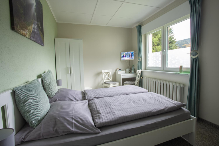 Bedroom 2, Pension Am Waldesrand, Ilm-Kreis