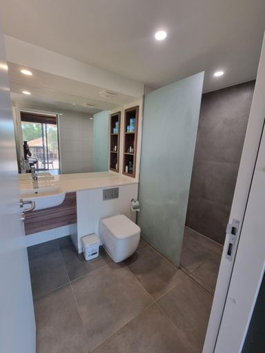 Bathroom 2, Cygnet Bay Pearl Farm, Broome
