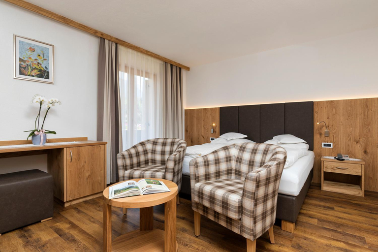 Bedroom 2, Hotel Resa Blancia, Bolzano