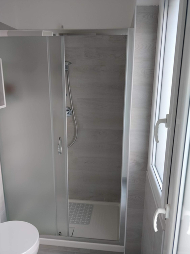 Bathroom 5, Novantatre, Campobasso