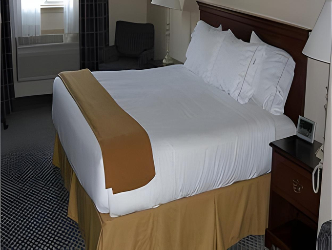 Bedroom 3, Holiday Inn Express & Suites JACKSON by IHG, Amador