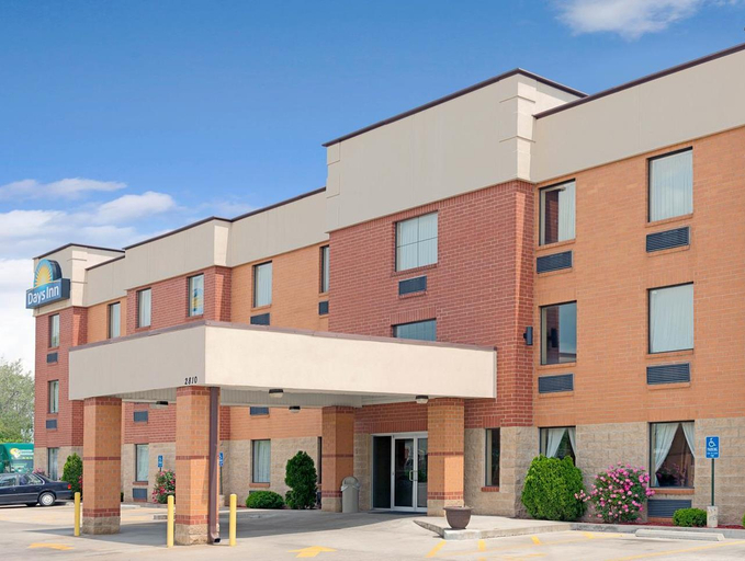Exterior 14