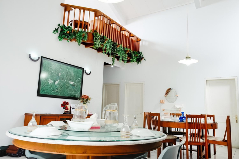 Dining Room 15