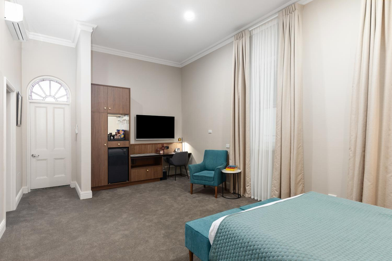 Others 2, Mount Gambier Hotel, Mount Gambier
