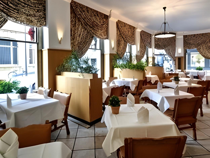 Food & Drinks 5, Grand Hotel Cravat, Luxembourg