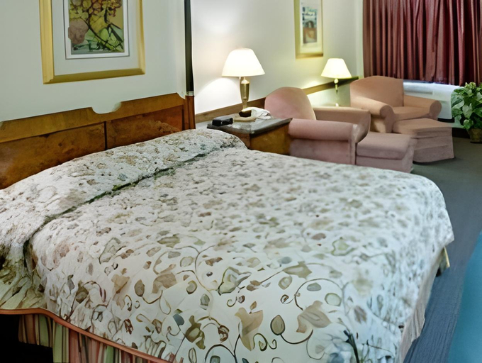 Bedroom 2, Executive Inn & Suites Waco, McLennan