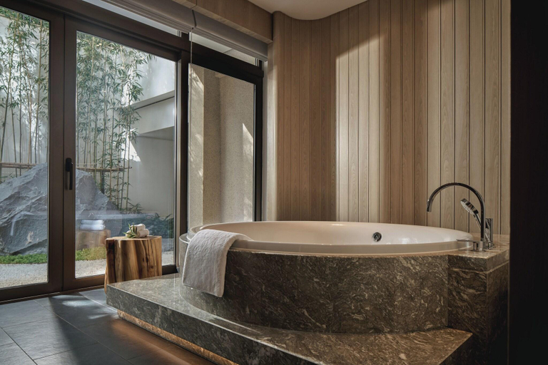Bathroom 4, Four Seasons Hotel Suzhou, Suzhou