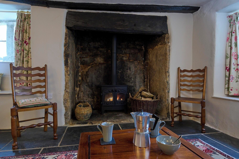 Others 5, Church Cottage, Devon