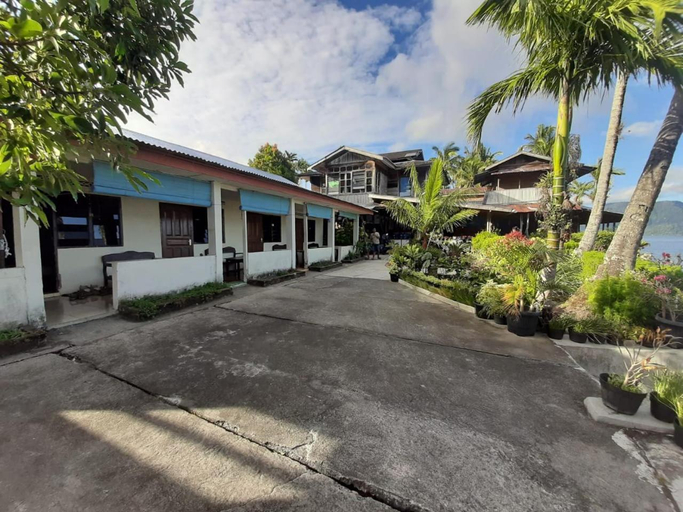 Exterior 9