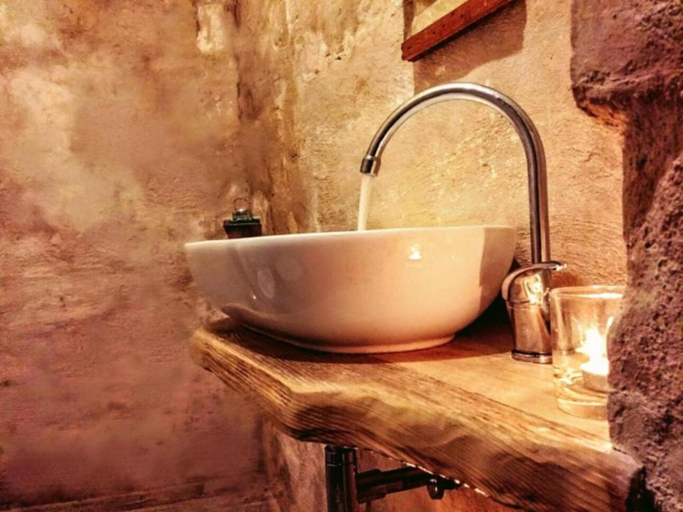 Bathroom 3, Cave Rooms Sassi, Matera