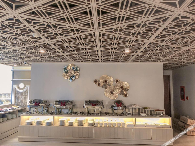 Food & Drinks, Holiday 2 Hotel, Ninh Kiều