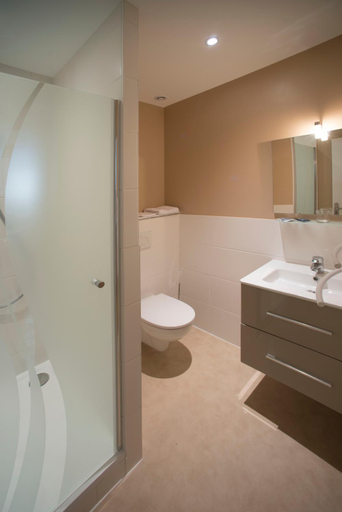 Bedroom 3, Le Cercle Chambres climatisees, Ain