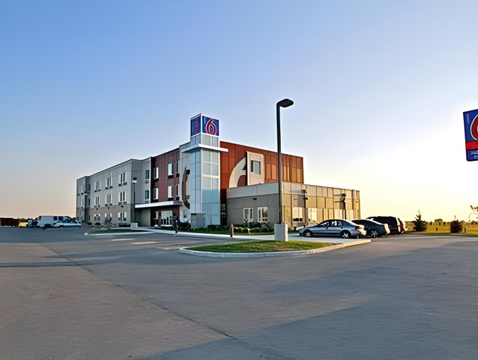 Exterior & Views 2, Motel 6 Headingley, MB - Winnipeg West, Division No. 11