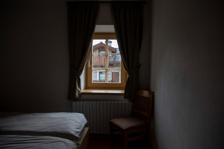 Bedroom 2, Bait Bepin 14, Sondrio