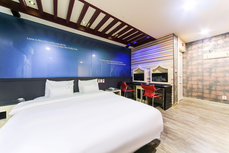 Bedroom 10