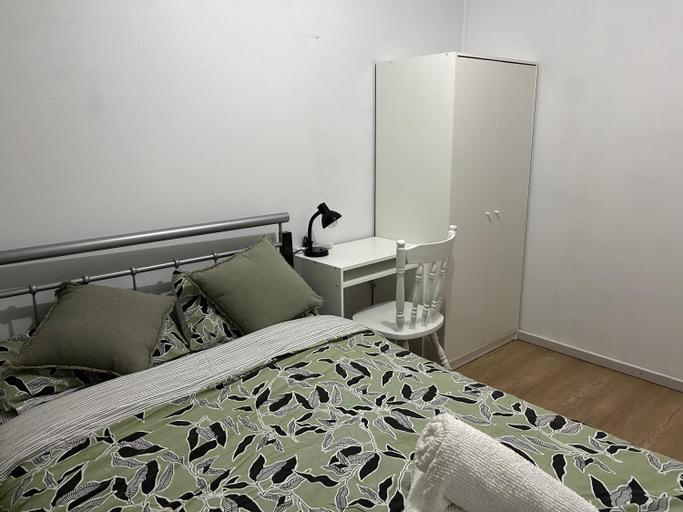 double room share bathroom and kitchen, Canning