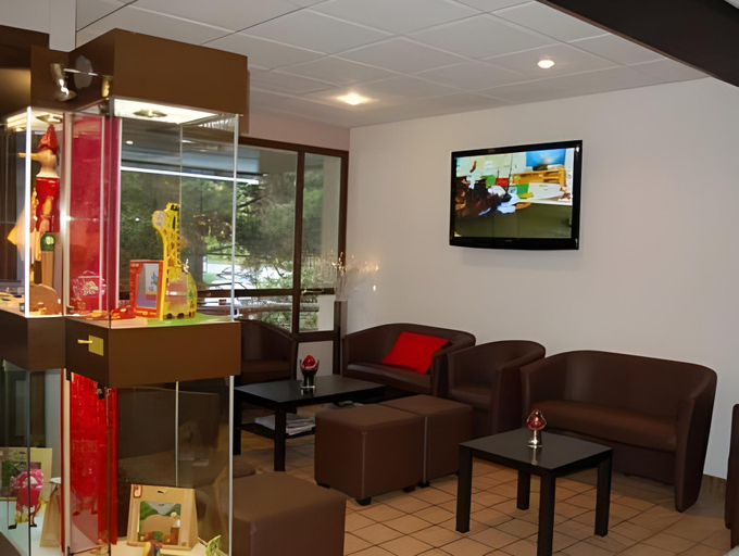 Public Area 2, Logis Hotel Lons-le-Saunier - Restaurant Le Grill, Jura