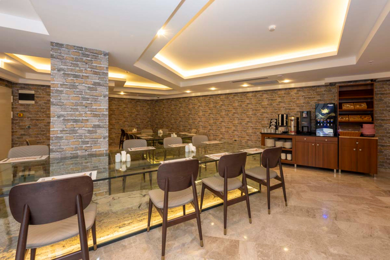 Food & Drinks 3, Hotel Ravi, Fatih