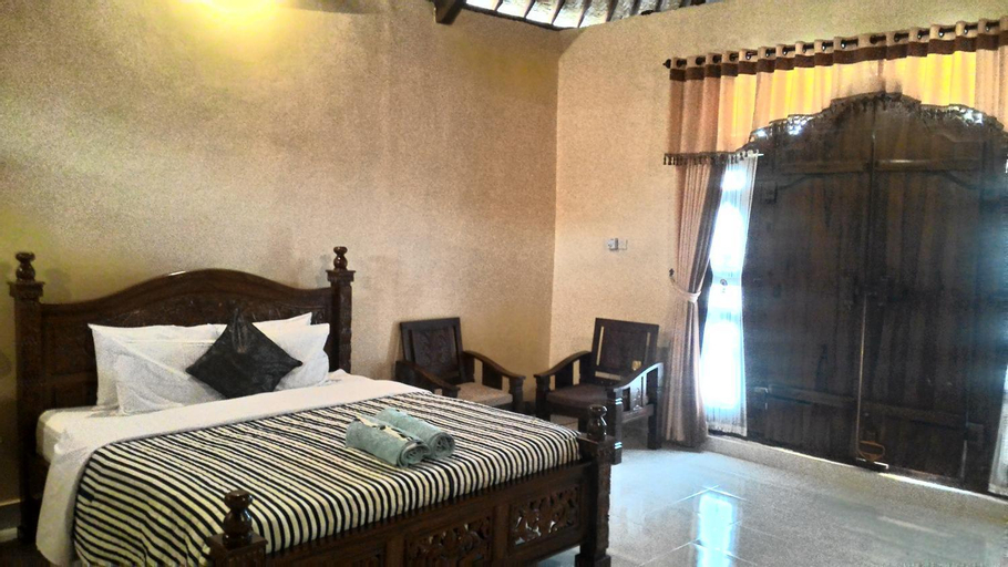 Bedroom 13