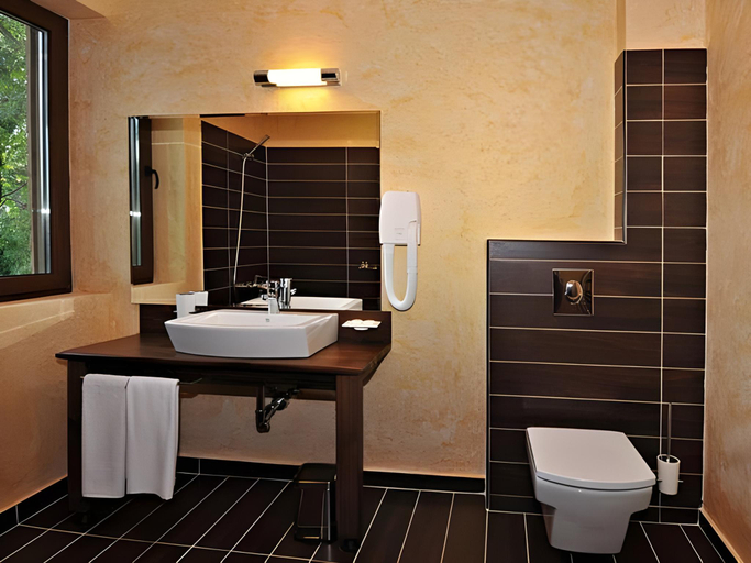 Bathroom 4, Park Hotel Izida, Dobrich-selska