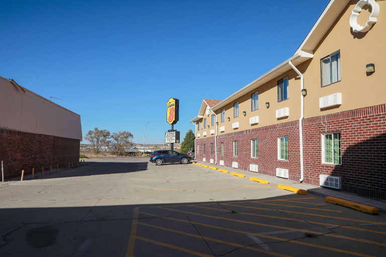 Exterior & Views 1, Super 8 By Wyndham Gallup, McKinley